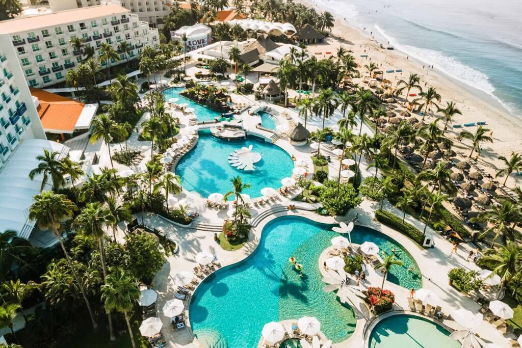 alberca-hard-rock-hotel-vallarta